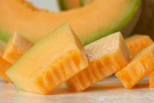 水分含量最高的10种水果，西瓜摘得桂冠