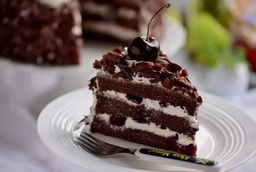 世界上最著名的十款蛋糕，第一名黑森林蛋糕