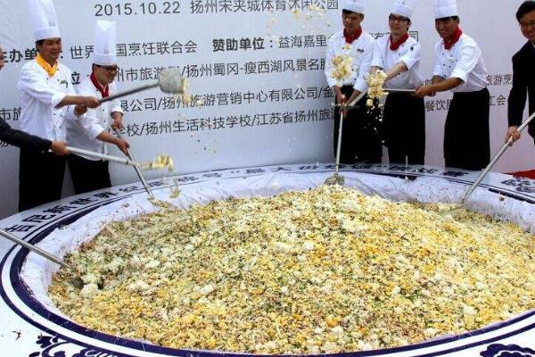 世界上最大的炒饭，重达4192公斤