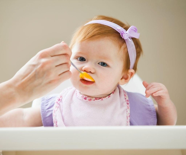 三个月宝宝吃什么好(三个月的宝宝食谱)