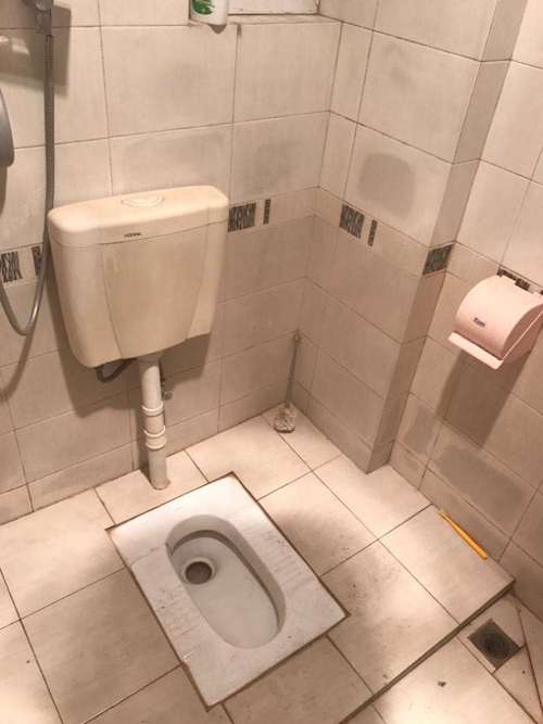 厕所陈年尿碱如何除掉