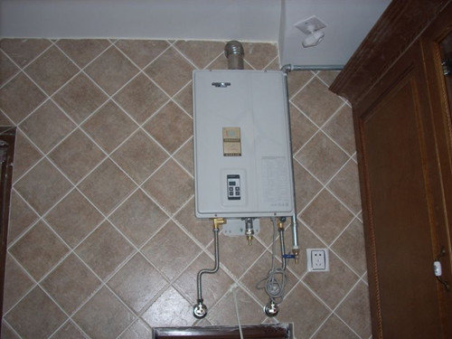 天然气热水器怎么安装