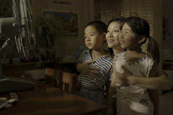 中国十大灾难片排行榜：第七特效镜头超2000，《中国机长》在榜
