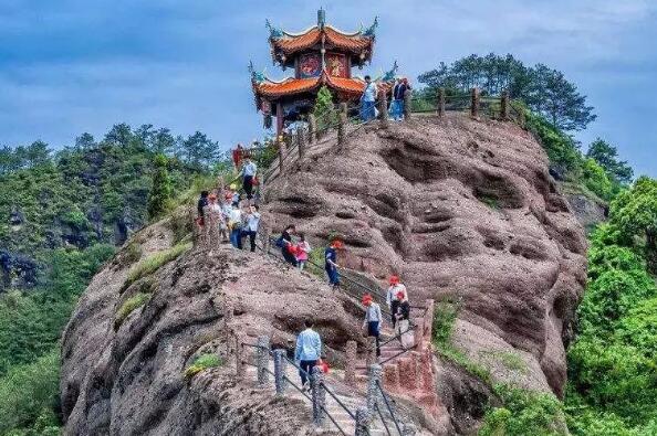 龙岩十大旅游景点 冠豸山上榜，第九是著名红色旅游景区