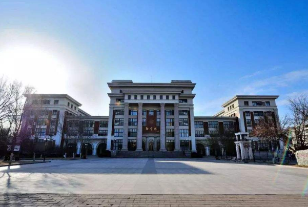 中国十大名牌中学排行榜：北京四中上榜，第四时间最早