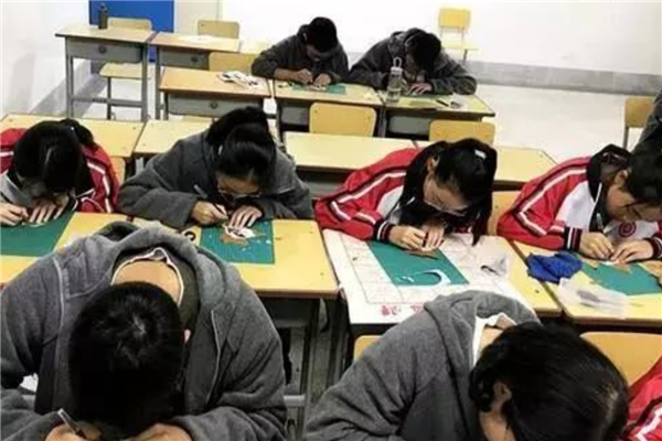 娄底十大高中排行榜 双峰县第一中学上榜第二教育水平高