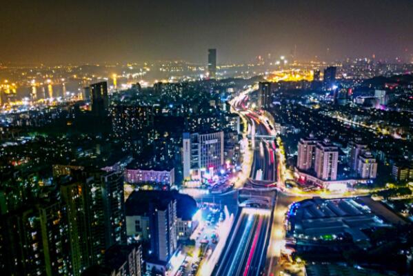 中国经济高质量发展十大城区，深圳上榜四处，第七因黄埔军校闻名