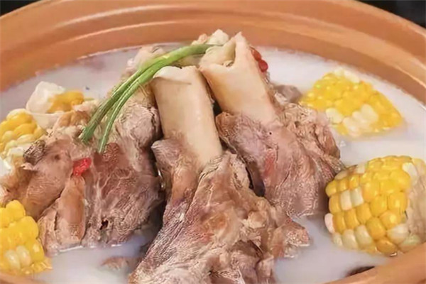 广东十大怪：骨头价格比肉贵，先喝汤来后上菜