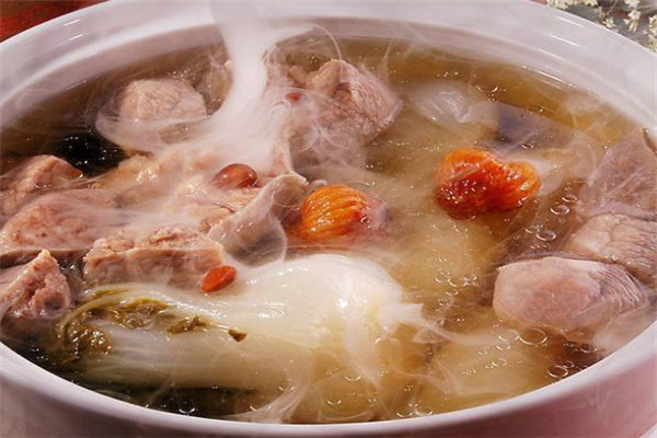 广东十大怪：骨头价格比肉贵，先喝汤来后上菜