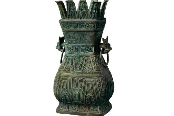 大英博物馆中十大中国青铜器，青铜壶上榜，第一是商代青铜器常见式