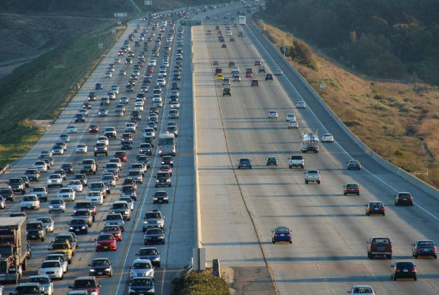 世界十大最堵车城市 中国无城市上榜，洛杉矶最拥堵