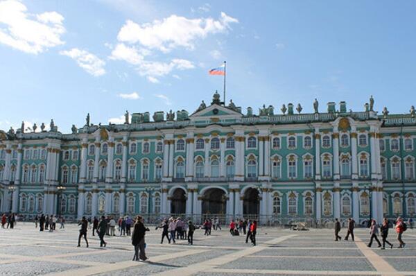 世界最大的十大博物馆，榜首原是法国王宫，冬宫仅排第二(艾尔米塔什