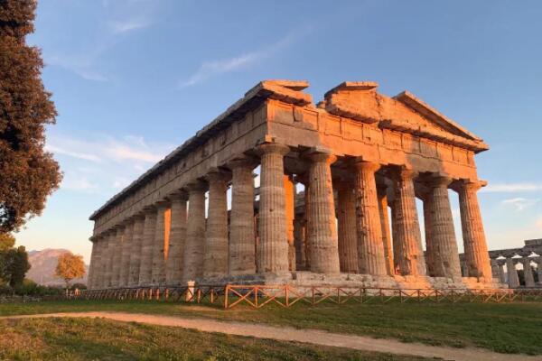 世界十大古希腊建筑代表作，榜首在最高处，第三为主神建(宙斯神庙