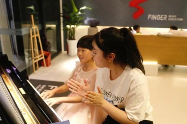十大钢琴培训机构排名 柏斯琴行上榜，第二专注于线上陪练