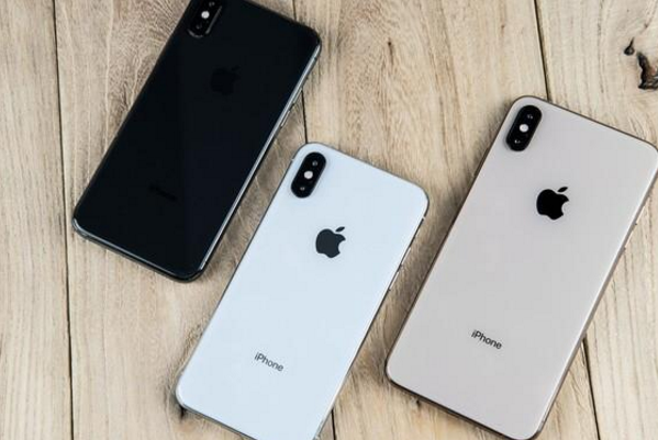 苹果口碑最好的十款手机，SE高居榜首，第六在Apple Park新总部发布