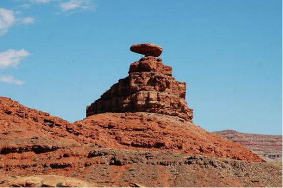 自然界十大不可思议平衡岩 蘑菇岩上榜,第三非常壮观