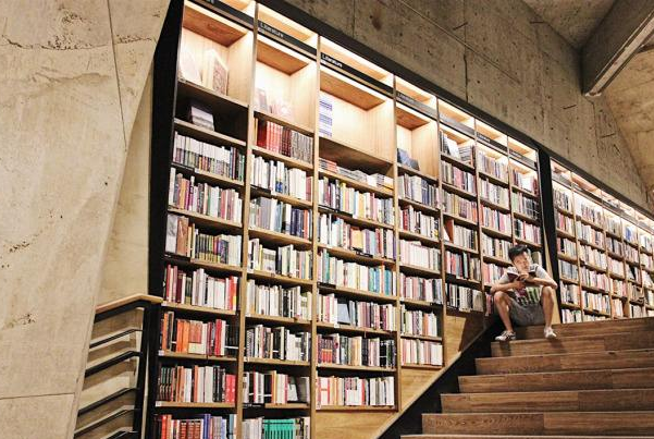 重庆十大网红书店：方所上榜，它不售书只提倡看书