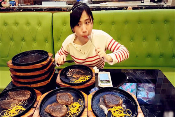 中国十大知名吃播 浪胃仙抖音最火，大祥哥的食材最昂贵