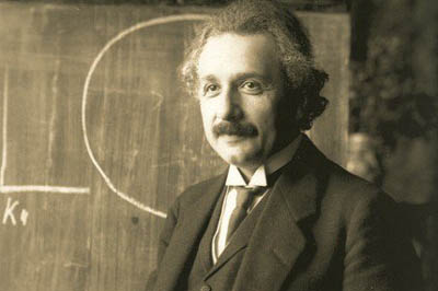 爱因斯坦为什么聪明 大脑并不比正常人大