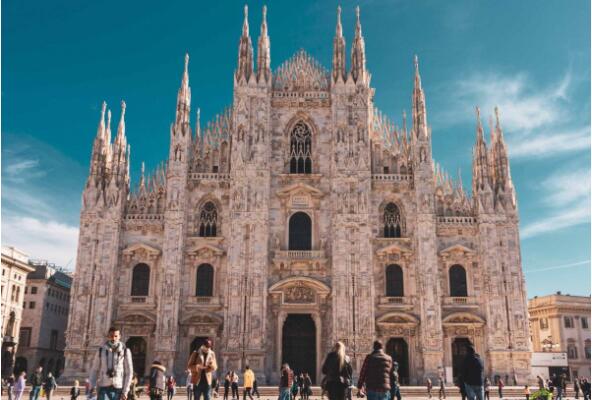意大利十大著名建筑：米兰大教堂夺得冠军宝座