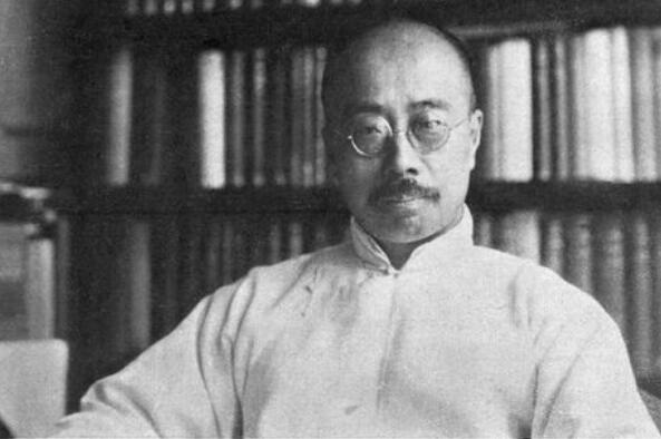 中国近现代最著名的十大作家 鲁迅第一，张爱玲上榜