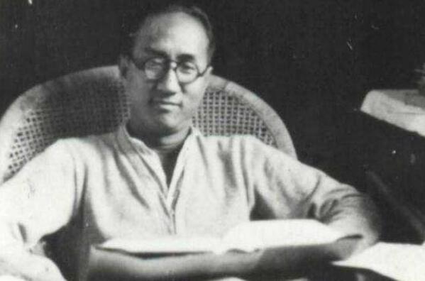 中国近现代十大诗人 徐志摩上榜，第七被称为现代诗派“诗坛领袖”