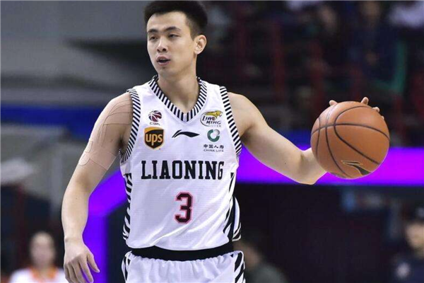 CBA十大明星球员 易建联是中国篮球代表人物