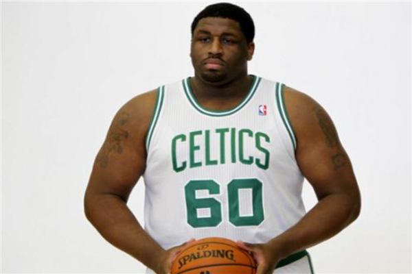 NBA十大胖子球员 姚明上榜 奥利弗·米勒超300榜