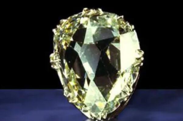 世界最贵的十大钻石，粉色之星上榜，第二被镶嵌在英皇权杖上