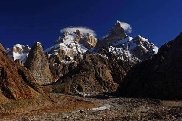 世界攀爬难度最高的十大山峰，榜首世界公认，蜀山之王仅列第六(贡嘎