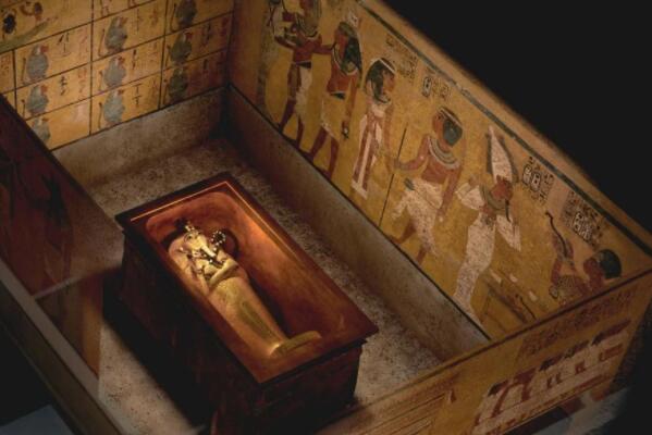 世界十大古墓稀世珍宝，萨顿胡上榜，第一是世界十大古墓之一