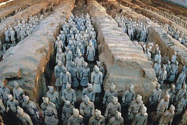 世界十大古墓稀世珍宝，萨顿胡上榜，第一是世界十大古墓之一
