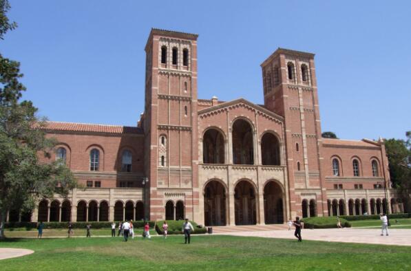 世界名校排行榜 斯坦福大学上榜，哈佛大学位列第一