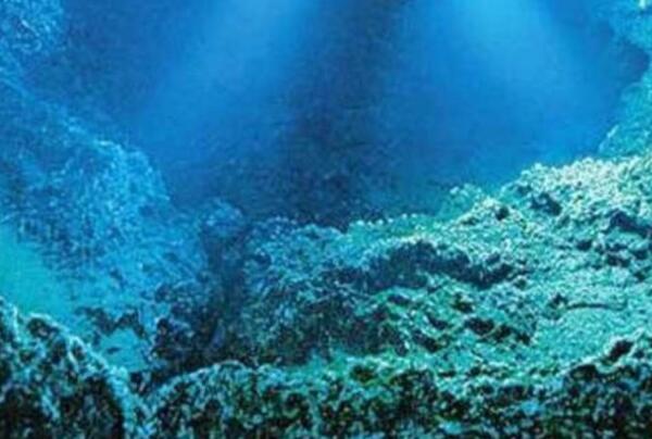 世界最深的八大海沟：马里亚纳海沟是当之无愧的第一名