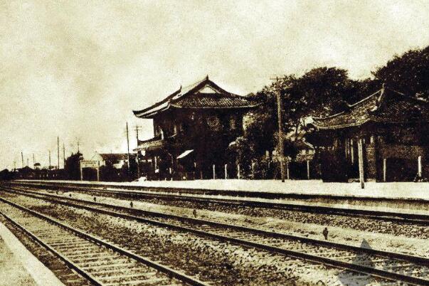 中国第一条铁路，成渝铁路全长505公里