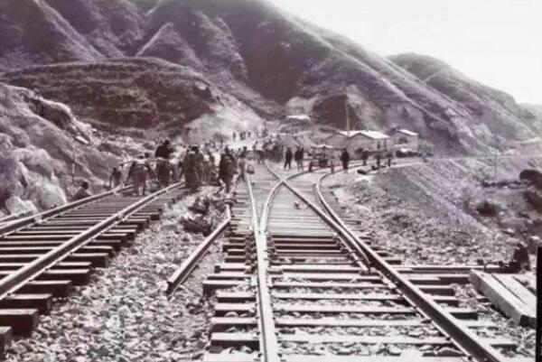 中国第一条铁路，成渝铁路全长505公里