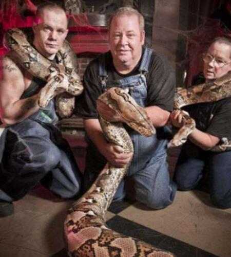 世界上最大的圈养蛇：7.62米蟒蛇美杜莎
