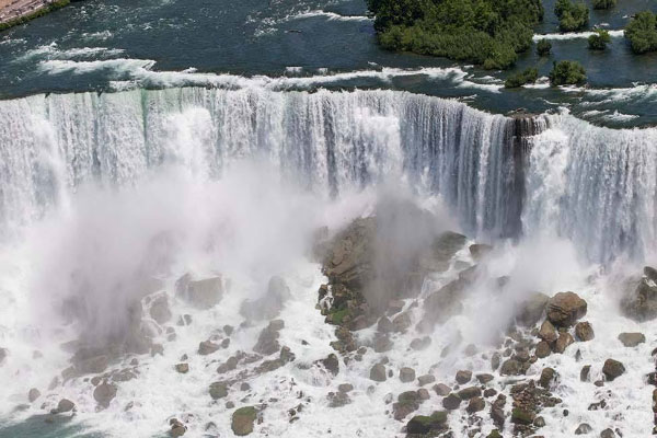 世界最宽的瀑布是哪个瀑布？伊瓜苏大瀑布宽达4000米