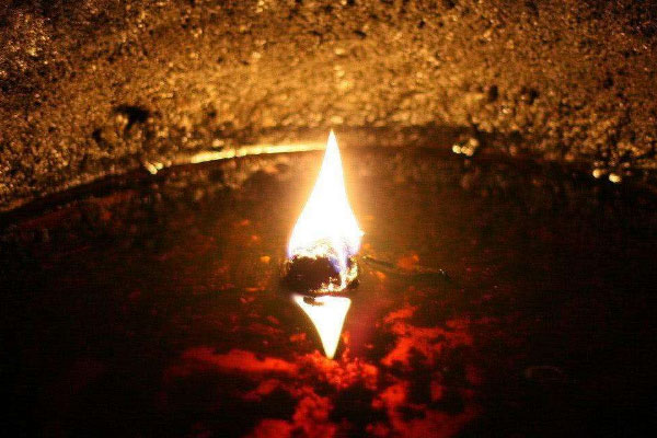 燃烧时间最长的蜡烛：秦始皇陵墓中的长明灯
