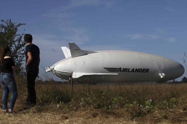 世界最大飞行器：天空登陆者长度达92米