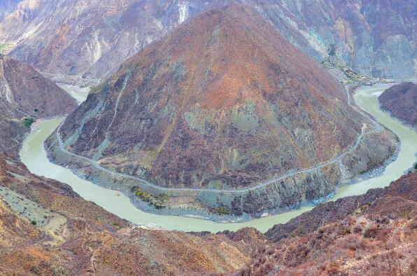 中国十大峡谷排名：长江三峡屈居第三名