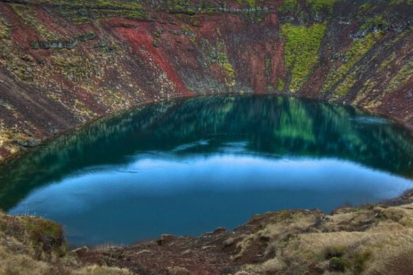 世界上最美的八大湖泊：九寨沟五彩池榜上有名