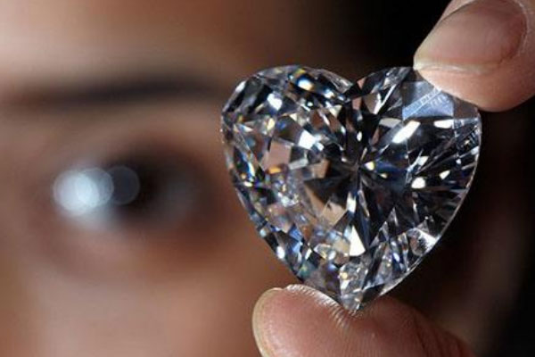 世界上最大心形钻石，重达118克拉有鸡蛋大小