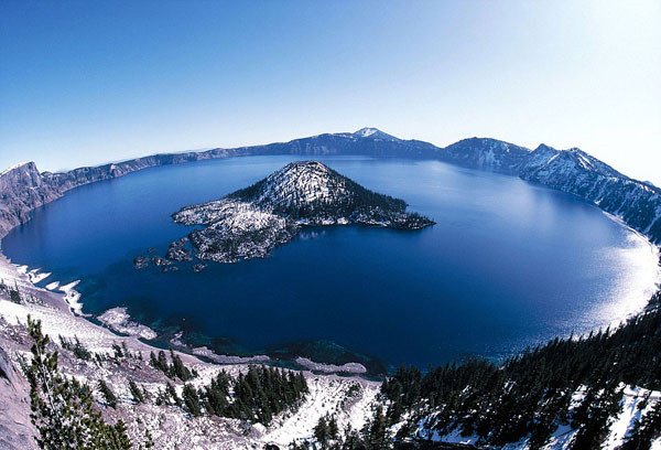 世界上最深的火山口湖：克雷特湖深达589米