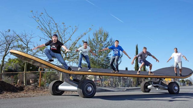 世界上最大的滑板：长11.15米，你能hold住吗？