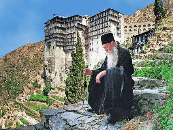 世界上唯一没有女性的地方：阿陀斯山修道院被称为“男人国”