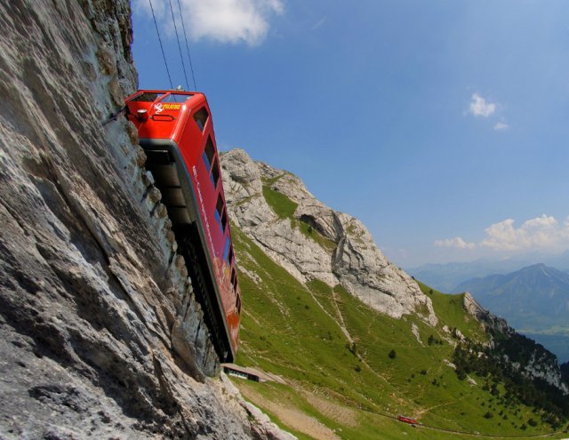 世界上最陡峭的铁路：全长3英里，最大坡度为48度