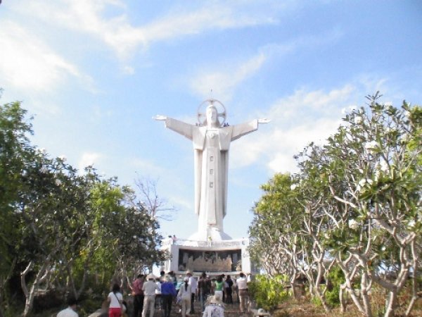 世界上十大最著名的耶稣雕像：巴西基督像排第一名
