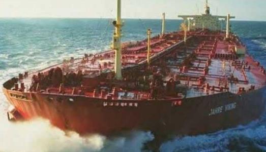 世界上最大的货船：海上巨人号油轮堪称海上巨无霸