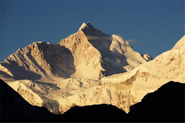 世界第十高峰是什么峰：安纳普尔纳峰海拔8091米